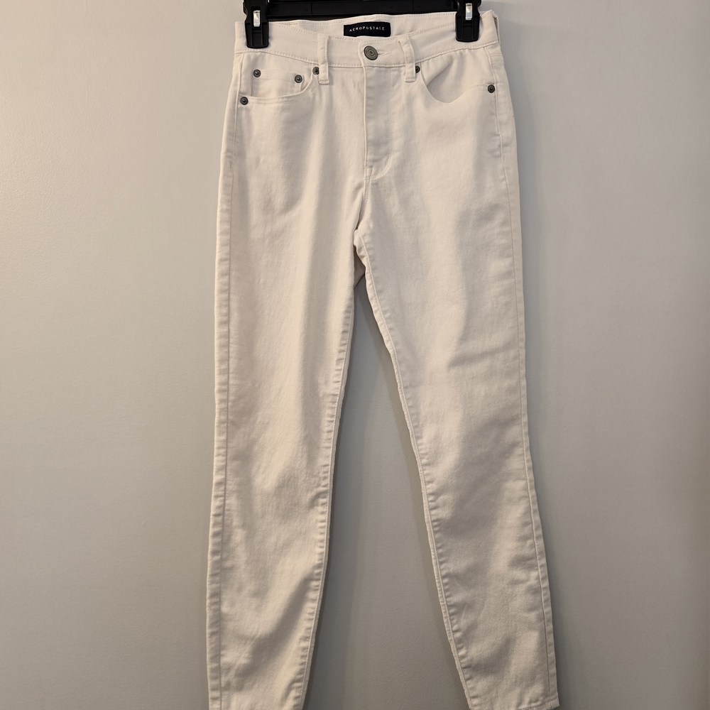 Aeropostale High Waisted Jegging for Ladies - Size 2 Regular in Great Condition